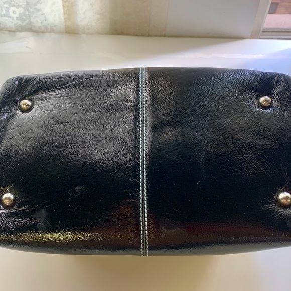 TODS BLACK PATENT LEATHER BOX SATCHEL - Picture 10 of 12